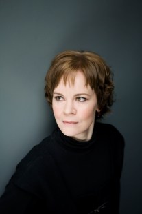 Conductor Susanna Malkki.  Credit Simon Fowler.